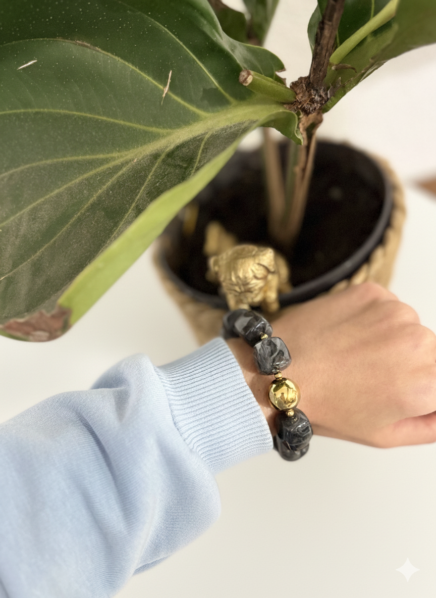 Bracelet résine perles carrées gris marbré – Acier inoxydable