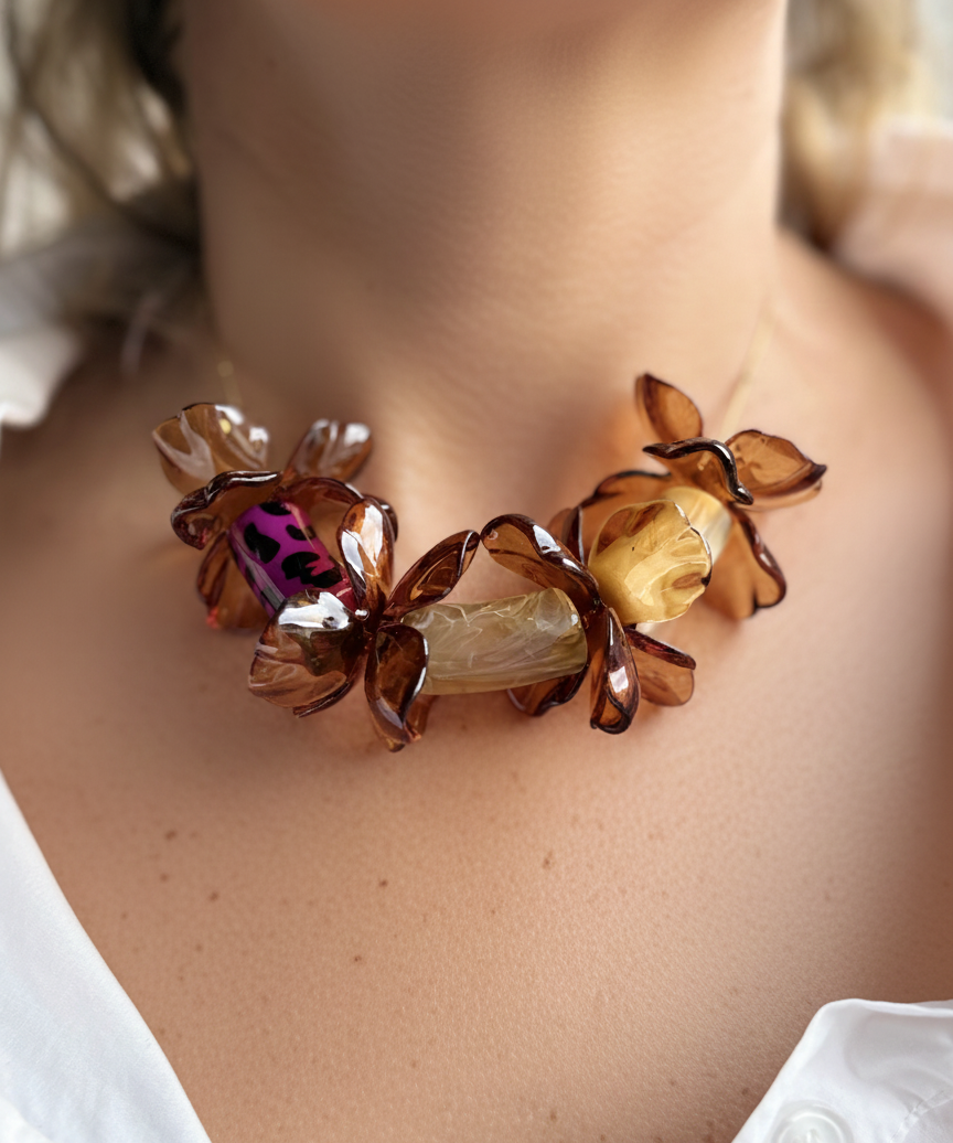 Collier fleurs ambrées & perles résines – Acier inoxydable