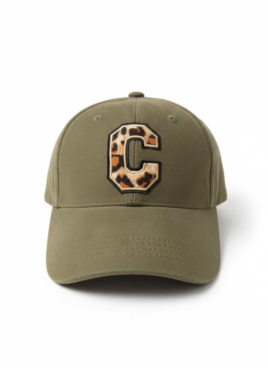 Casquette suédine “C” - Motif léopard kaki