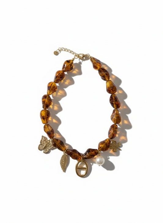 Collier résine ambrée & breloques nature dorées – Acier inoxydable